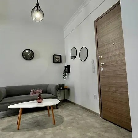Apartment Stylish Spacious At The Centre Of Monastiraki Athens
